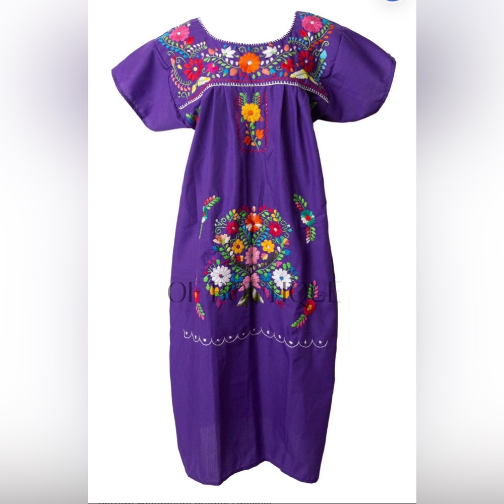 Traditional Mexican Dress PURPLE Embroidered Floral Pattern Handmade Puebla M